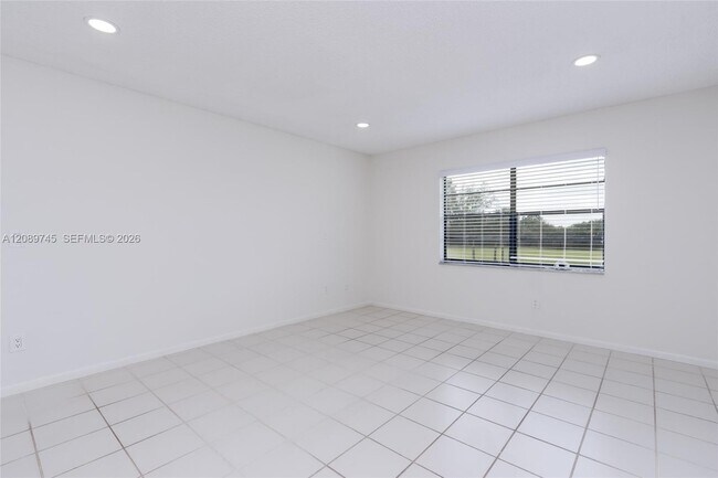 Building Photo - 21529 Cypress Hammock Dr