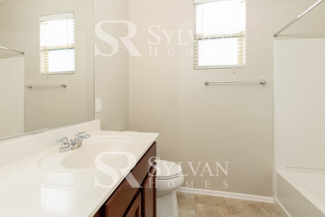 Building Photo - You will love this 3 bedroom 2 bathroom home!