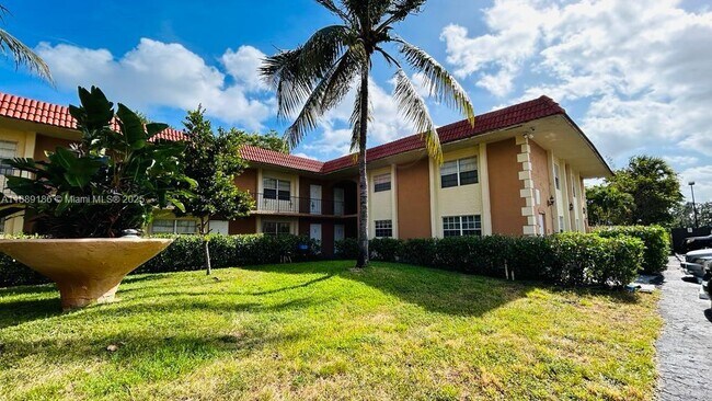 Primary Photo - 978 SW 10th Dr