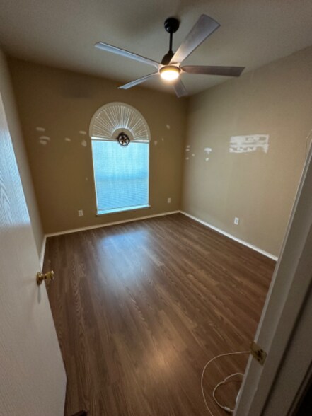 Primary Photo - 2121 Turtle Cove Dr