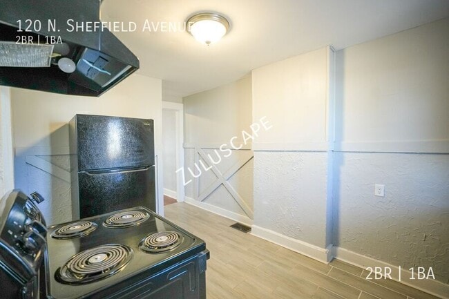 Building Photo - 120 N Sheffield Ave