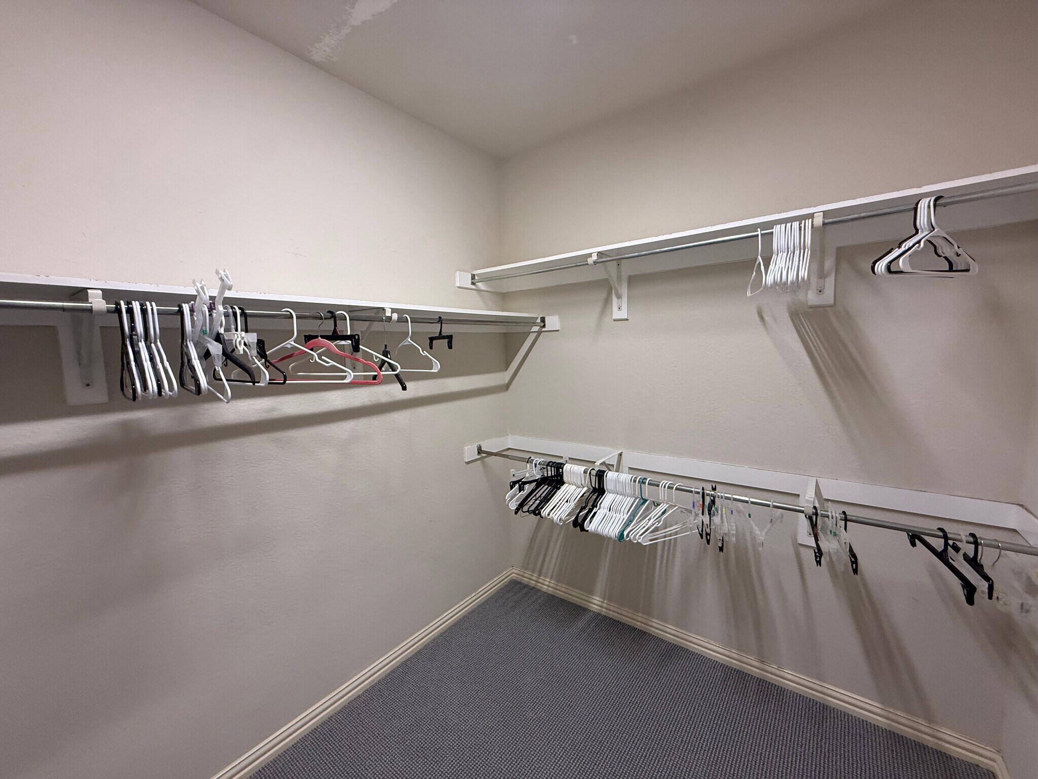 Main bedroom walk in closet - 2489 Yuma Dr