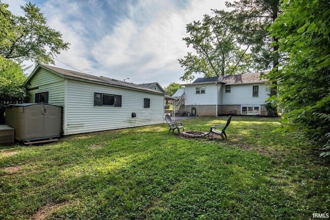 Building Photo - 204 S Clark St