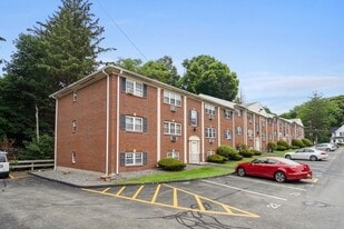 Building Photo - 25 Arlington Rd