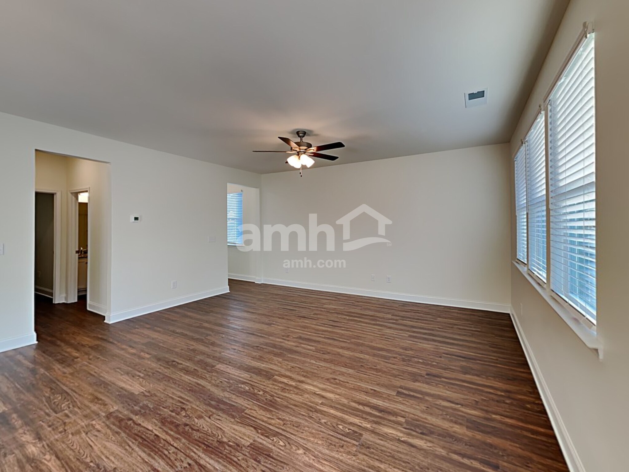 Building Photo - 155 Twin River Dr