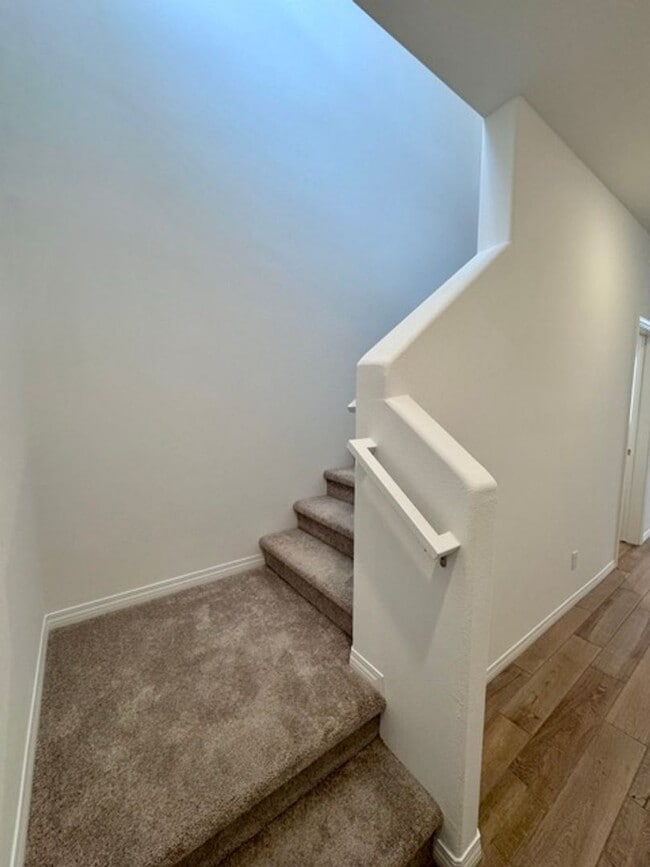 Building Photo - Welcome to Your Brand New 3 Bedroom Solar Home in the Gated Willow Springs Community of Murrieta!