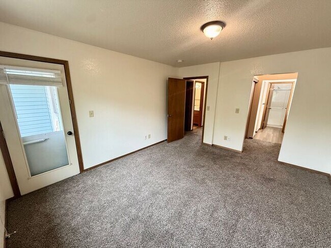 Building Photo - 3 Bed/2.5Bath Townhome in Greeley