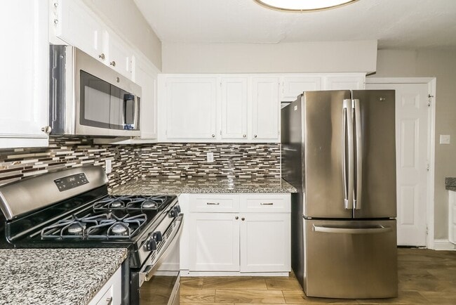 Building Photo - 4167 Amir St