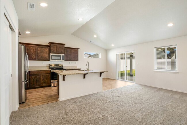 Building Photo - 4214 W Wood Ct