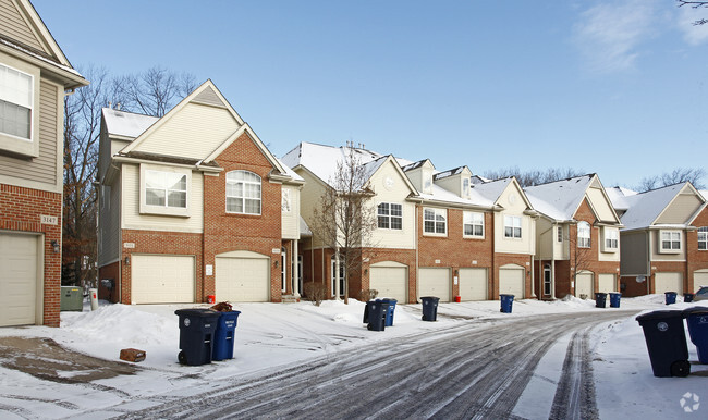 Building Photo - Berkshire Creek