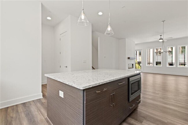Building Photo - 1292 Chelsea Cir NW