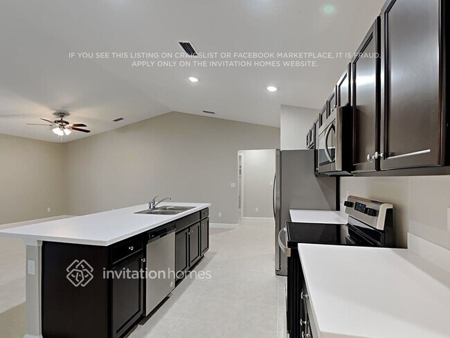 Building Photo - 575 Gancedo St SW