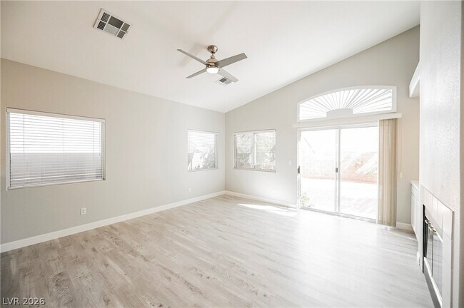 Building Photo - 490 Beaconwood St