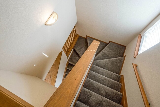 Building Photo - 2353 Saturn Cir