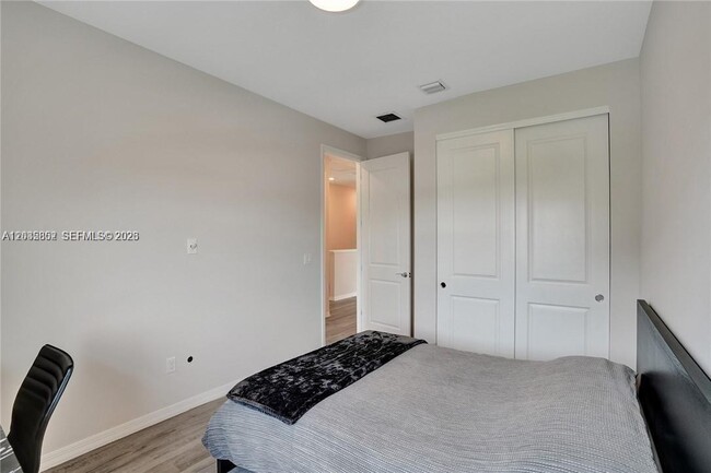 Building Photo - 5140 Eucalyptus Dr