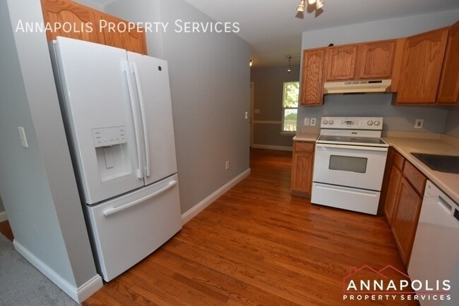 Building Photo - 1605 Rockhold Rd