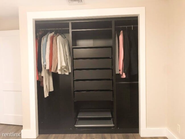 Building Photo - 2 br, 2 bath Townhome - 22 Neillian Way