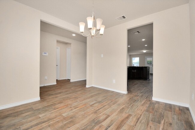 Building Photo - 3210 Aldridge Dr