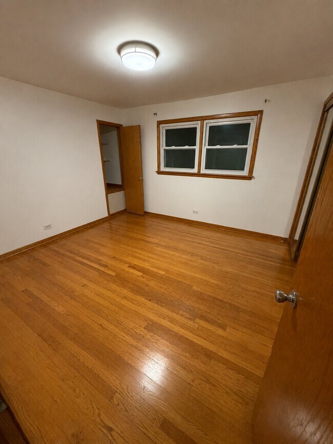 Building Photo - 3421 N Oketo Ave