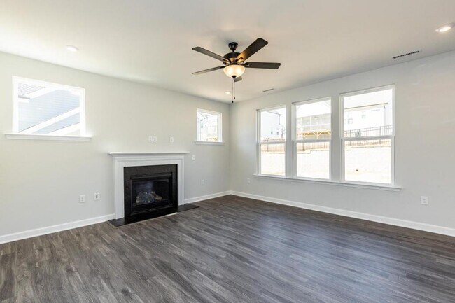 Building Photo - 50 Maximus Cir