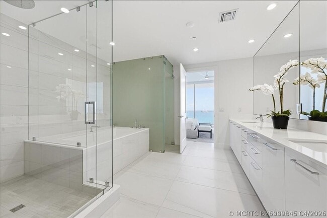 Building Photo - 151 N Seabreeze Blvd