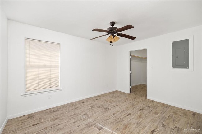 Building Photo - 3313 Queta Ave