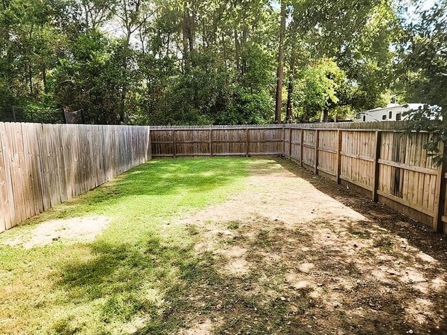 Building Photo - 618-626 Magnolia Bend