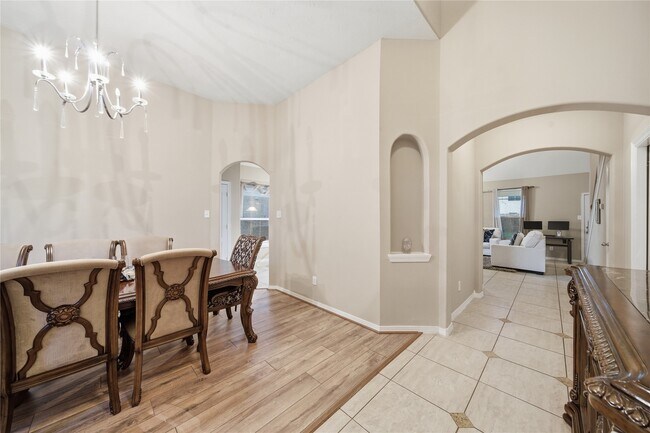 Building Photo - 5106 Westwood Pines Dr