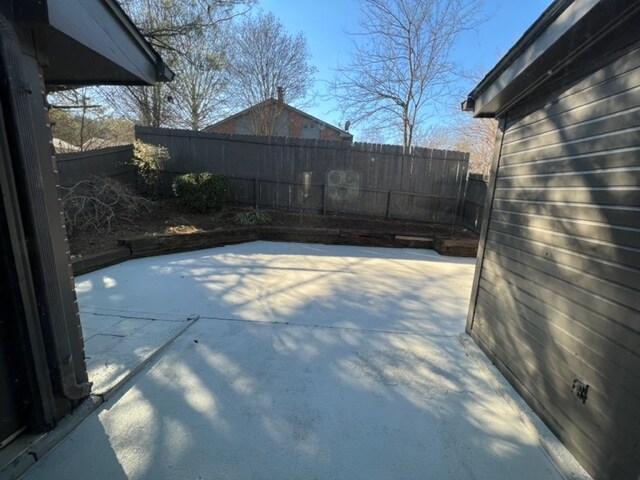 Building Photo - 1413 Willow Crossing Dr