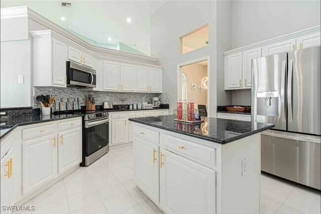 Building Photo - 6688 Huntley Ln S