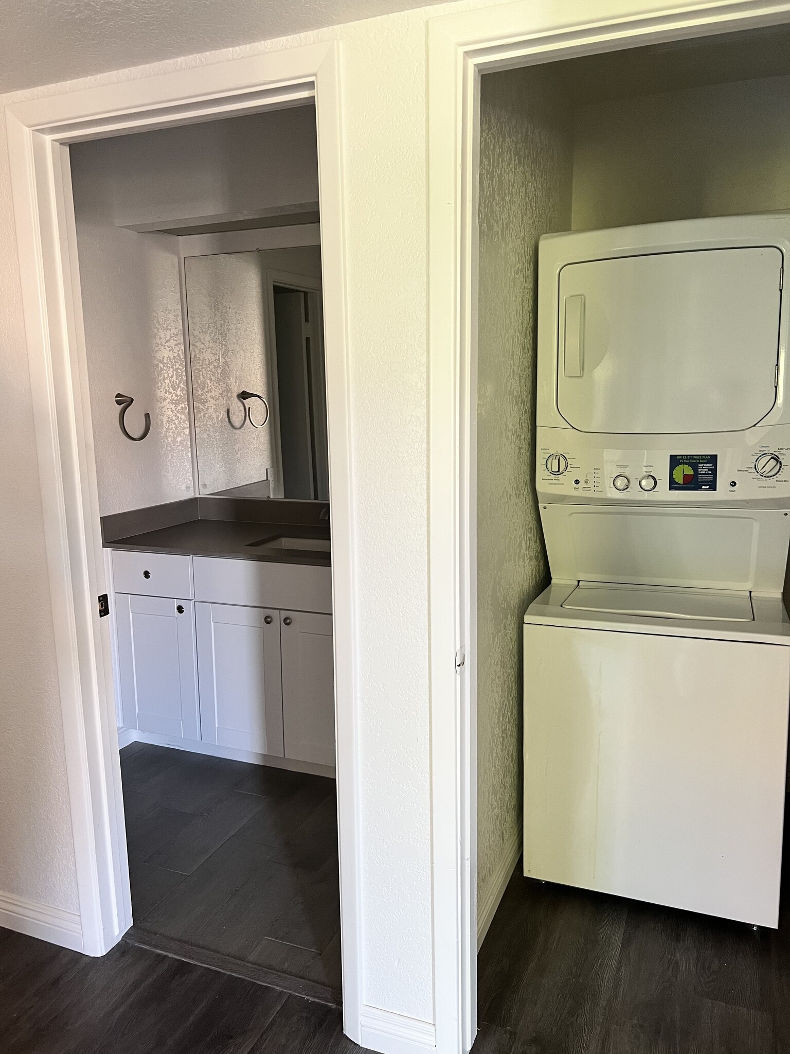 washer-dyer - 839 S Westwood
