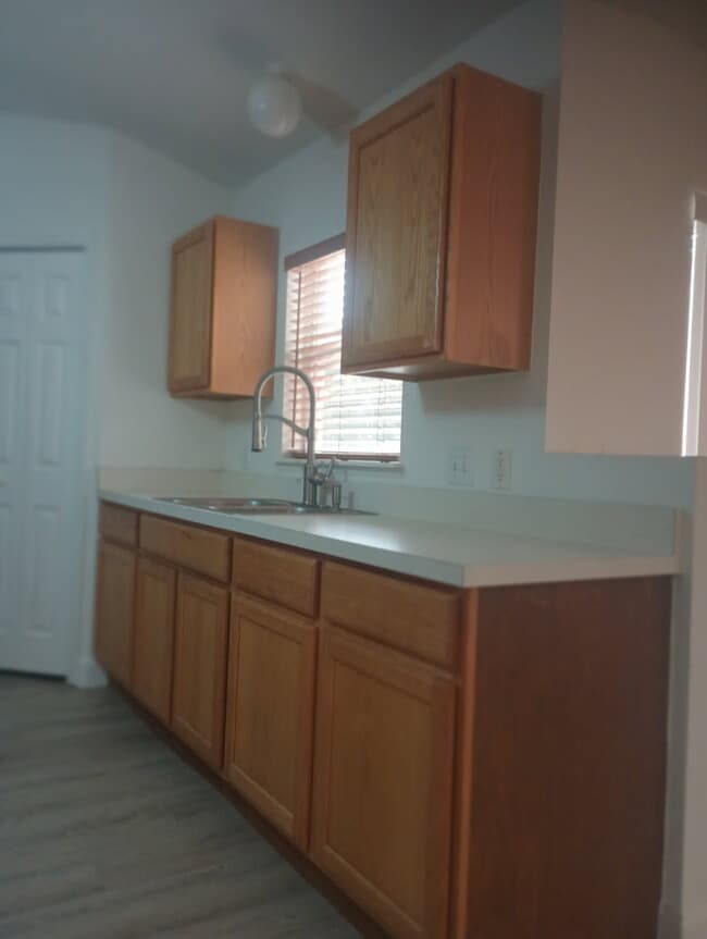 Building Photo - 4460 SW 44th St