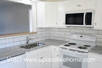 Building Photo - 912 S Edgebrook Ln