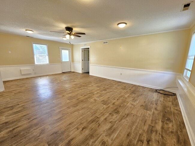 Building Photo - 1198 Holly Springs Rd
