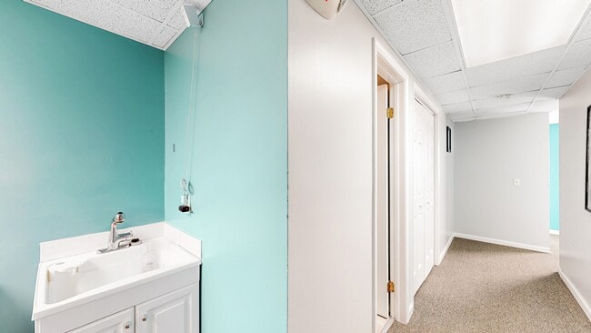 Building Photo - 383 W North St