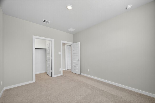 Building Photo - 4121 Fig Grv St