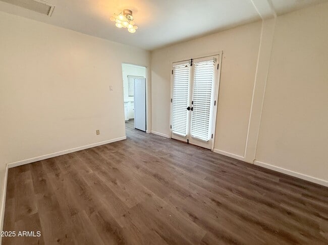 Building Photo - 58 W Encanto Blvd