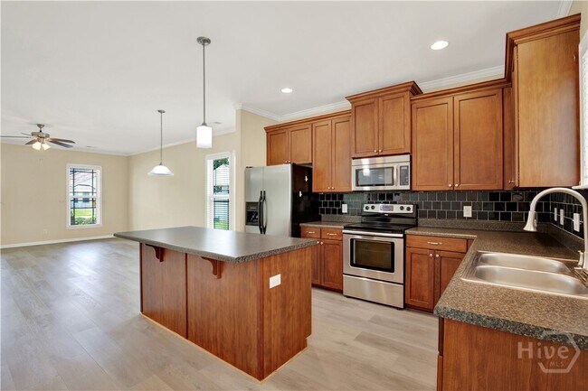 Building Photo - 127 Acapella Ave