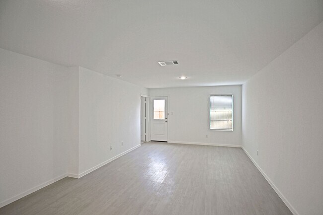 Building Photo - 14709 Mudstone St