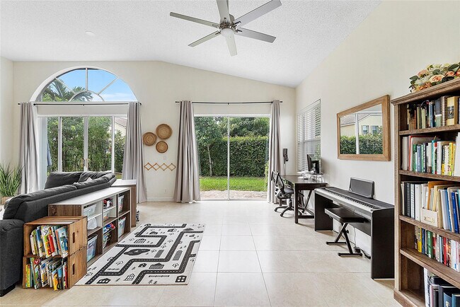 Building Photo - 10650 NW 48th St