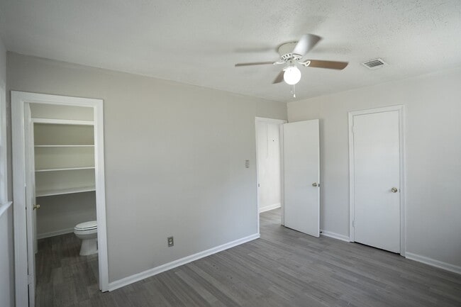 Building Photo - 3321 Young Forest Dr