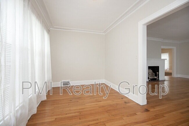 Building Photo - 2129 Coventry Rd