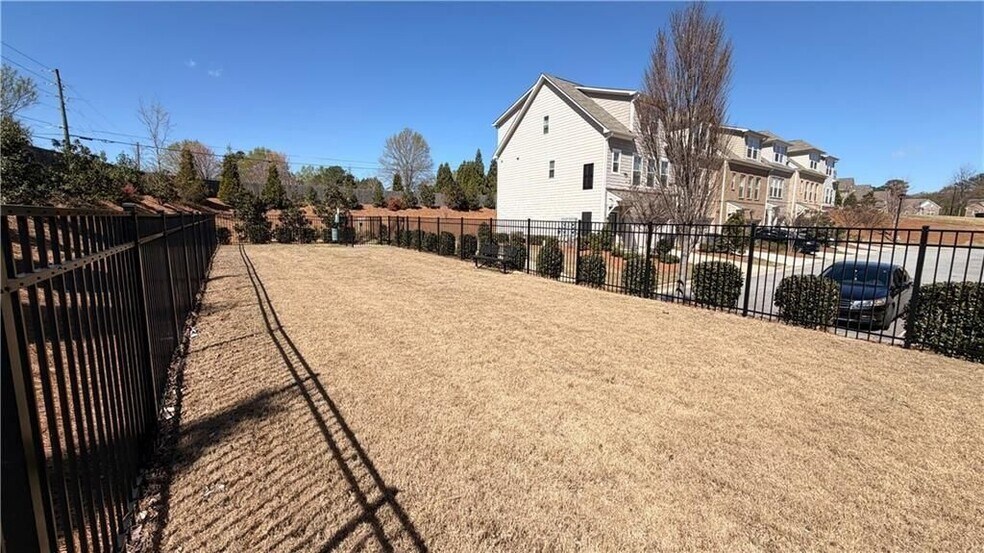 Building Photo - 2568 Village Park Bend