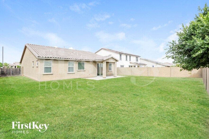 Building Photo - 18333 W Onyx Ave