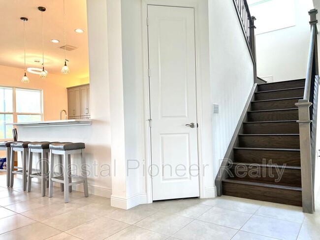 Building Photo - 31142 Lindentree Dr