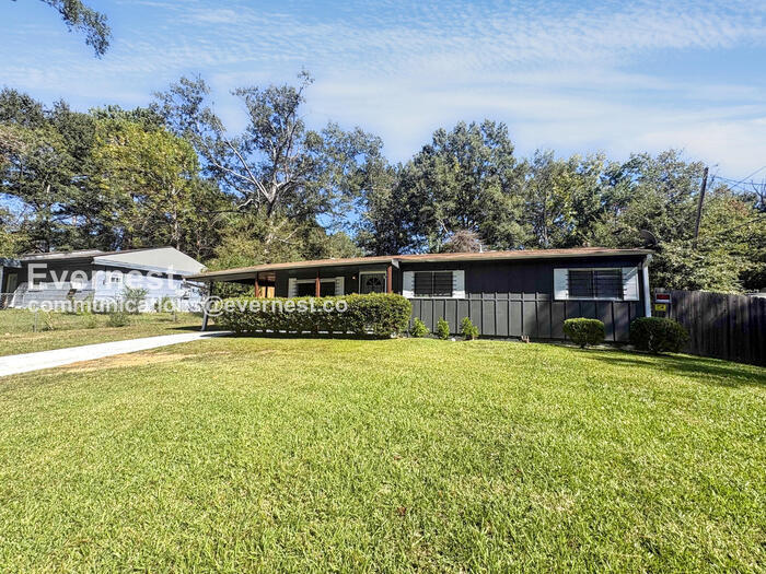 Building Photo - 2740 Teresa Dr