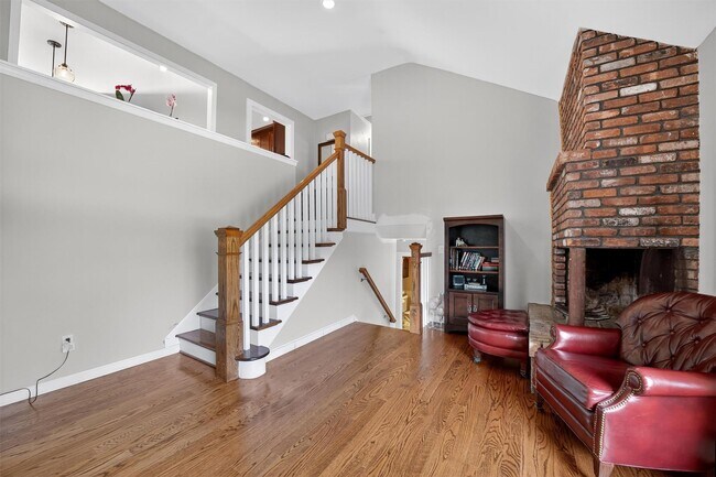 Building Photo - 28 Dirubbo Dr