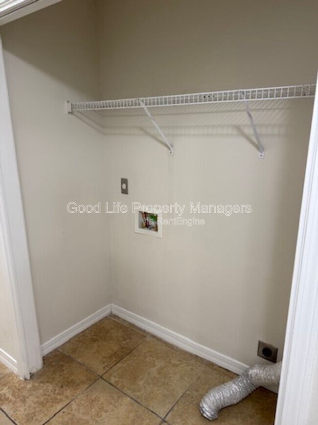 Building Photo - 9980 Bowman Ave