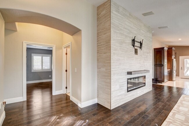 Building Photo - Stunning Aliante Single-Story with Casita ...