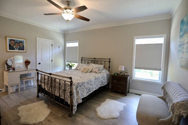 Building Photo - “Stunning 4-Bedroom Retreat with Granite Elegance at 2 River Drive, Pinehurst"